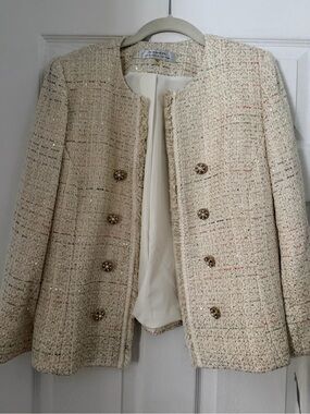 T Tahari Cream Tweed Collarless Jacket with Decorative Buttons